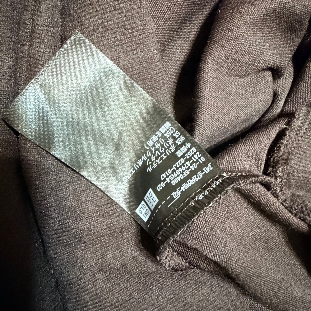 Uniqlo Womens Crew Neck Long Sleeve Sweatshirt Dark Purple Plum L‎ 241-479609 - Picture 4 of 5